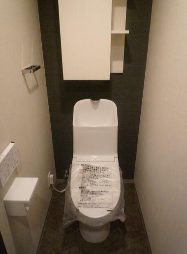 トイレ　別部屋参考写真です。