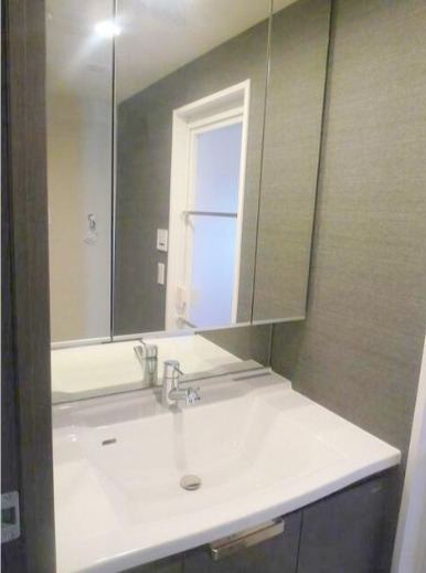 洗面設備　別部屋参考写真です。