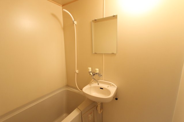 洗面設備　参考写真です。現況優先。