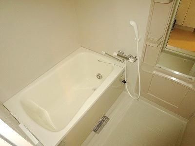 バス・シャワールーム　★浴室乾燥機付きバスルーム★