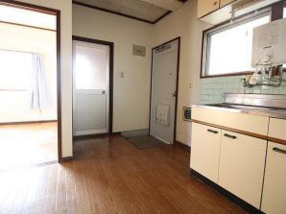 居室・リビング　※別号室の写真になります。