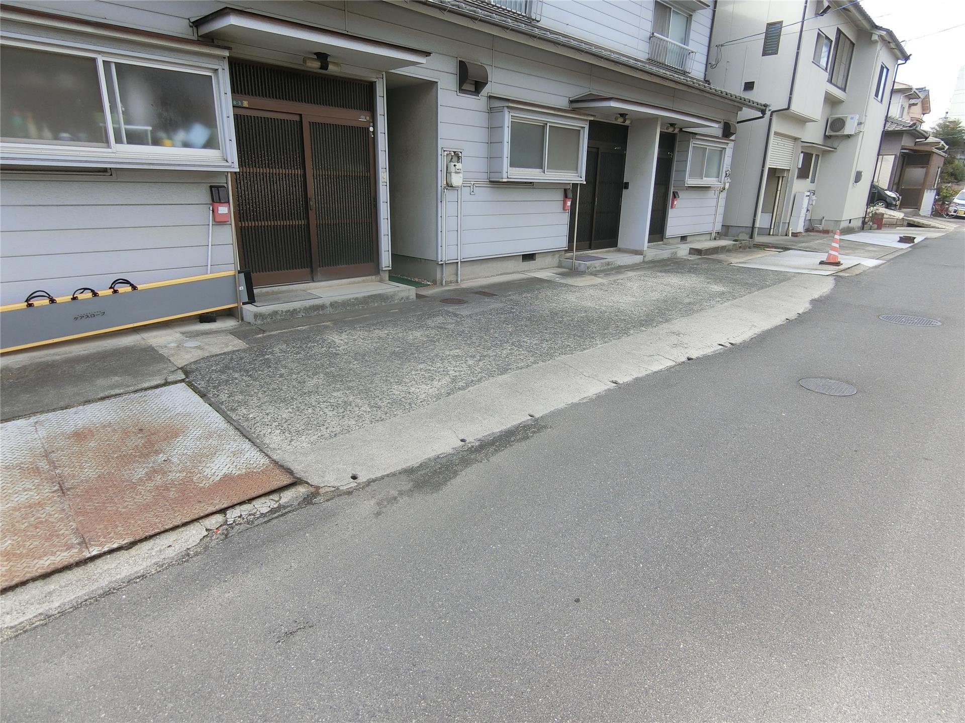 エントランス　建物入口です♪