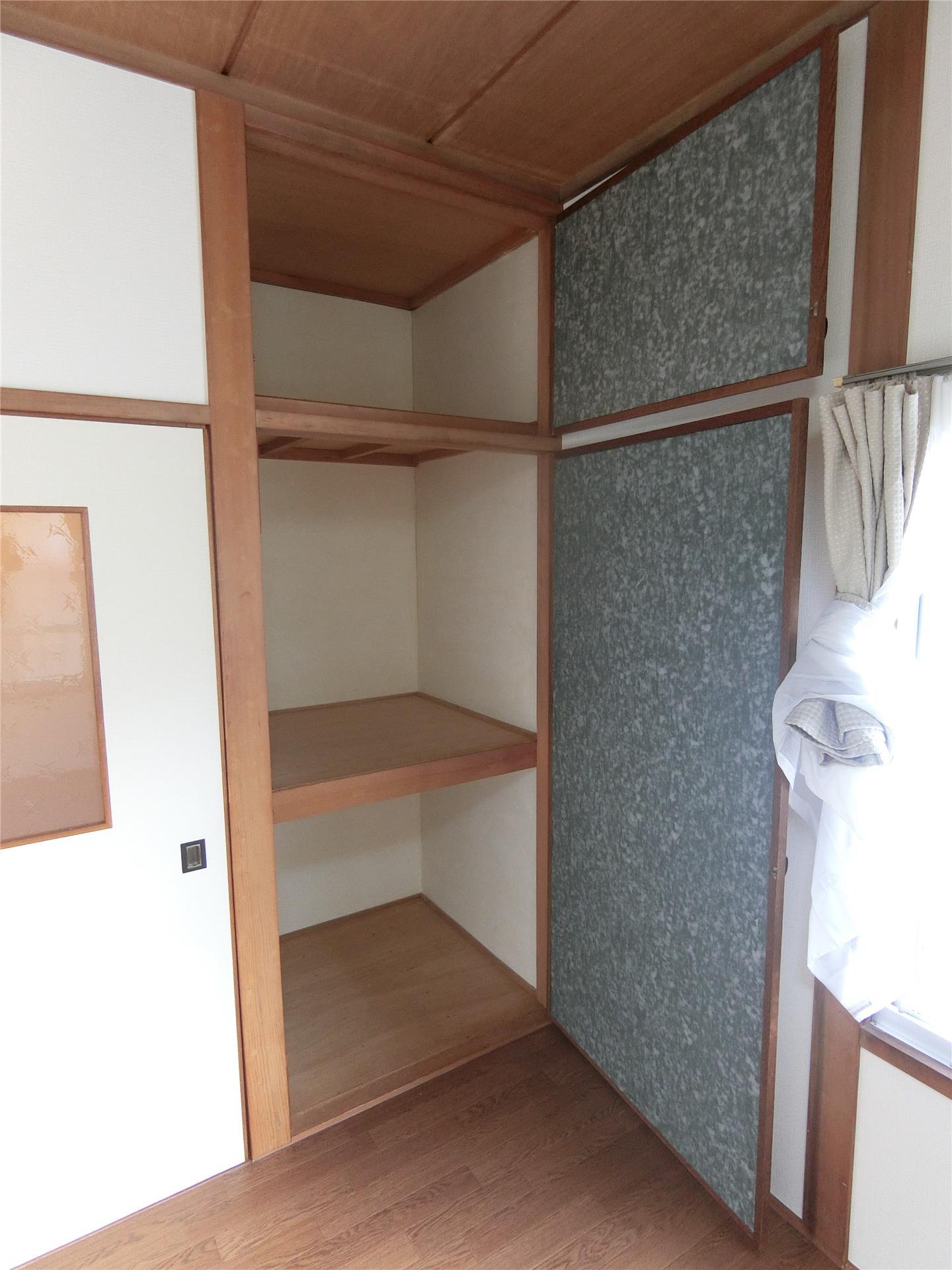 収納　天井まで収納可能です♪