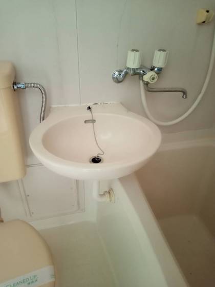 洗面設備　※別号室の写真です。