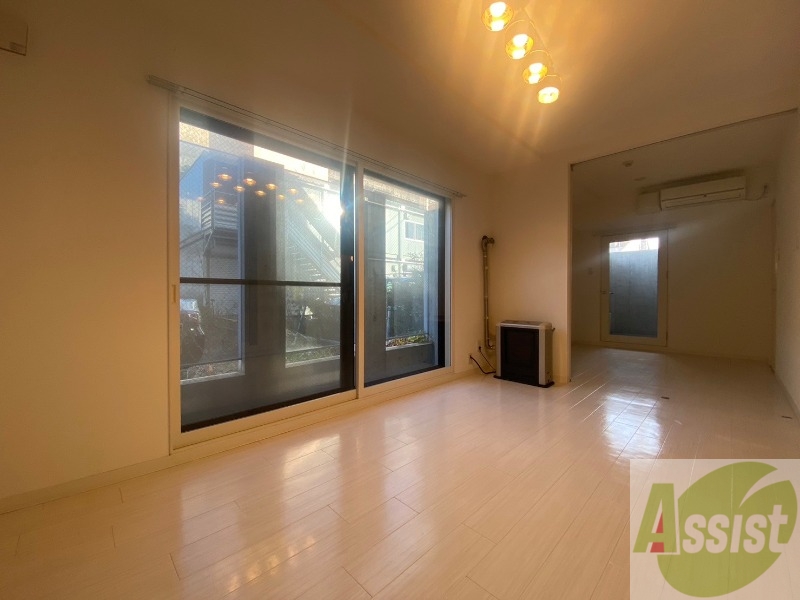 居室・リビング　広くてキレイなお部屋が広がっていて、充実した生活が送れそう。