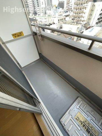 バルコニー　外からの目が気にならないバルコニーで洗濯物が干せます