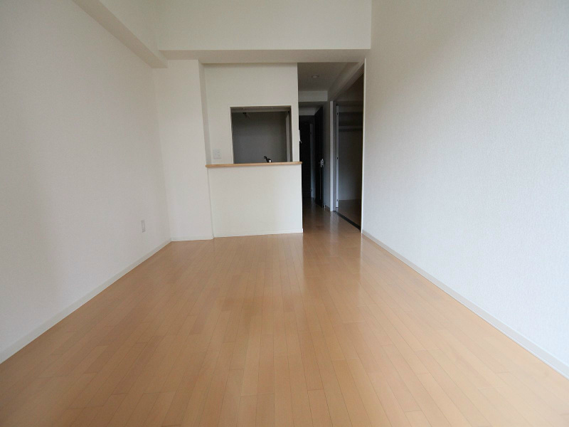 居室・リビング　LDK10帖　カウンターキッチン　3口ガスコンロ