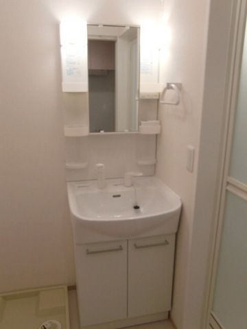 洗面設備　朝はココからスタートです。