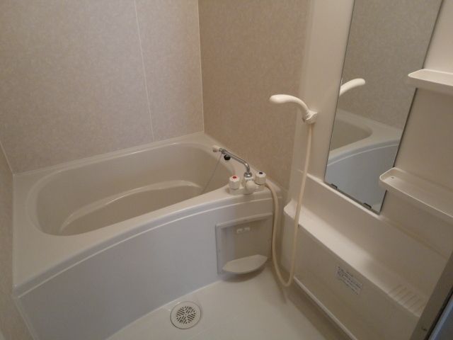 バス・シャワールーム　♪サッパリ爽快バスタイム！♪