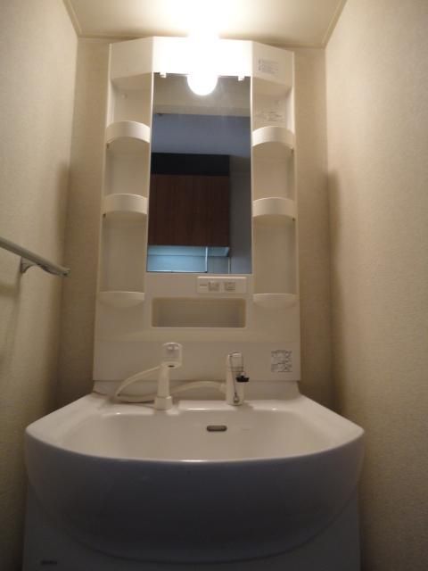 洗面設備　♪朝・晩の強い味方、シャンプードレッサー！♪