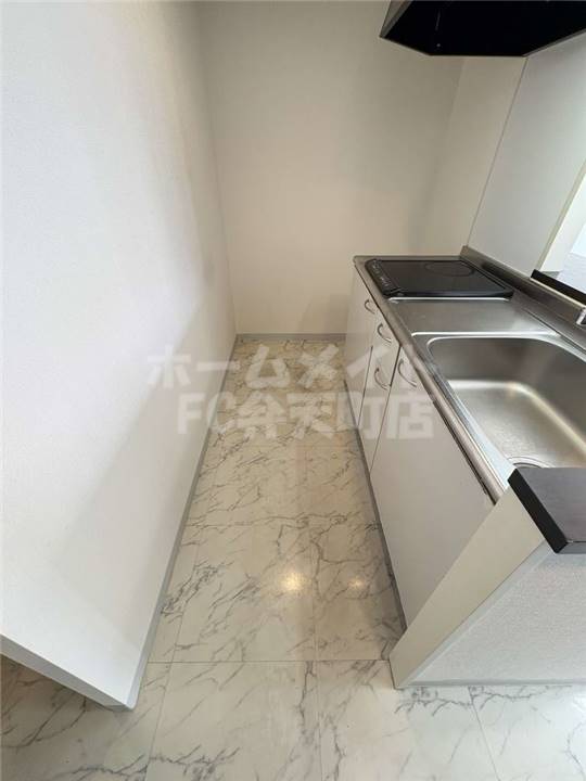 エントランス　ゆとりのあるエントランスです