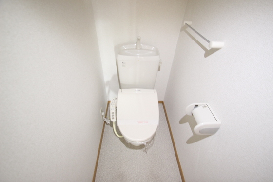 トイレ　※別部屋の写真です