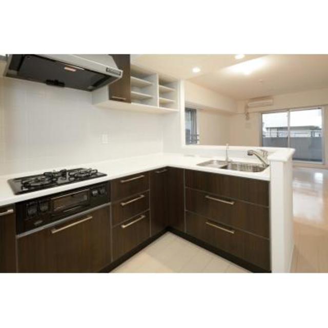 キッチン　※写真は同タイプ住戸です。