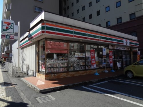 コンビニ　セブンイレブン吹田江坂町２丁目店（コンビニ）まで406m