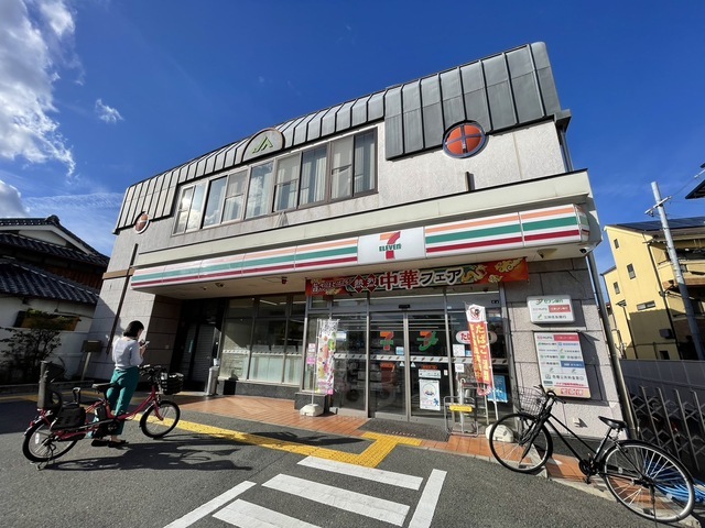 コンビニ　セブンイレブン　摂津千里丘東1丁目店（コンビニ）まで176m