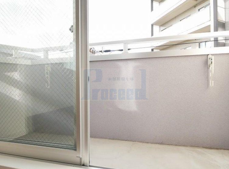 バルコニー　明るいバルコニー！