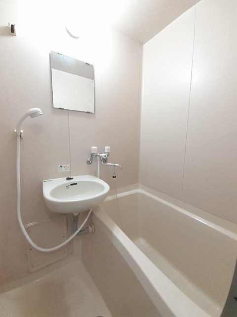 バス・シャワールーム　バス