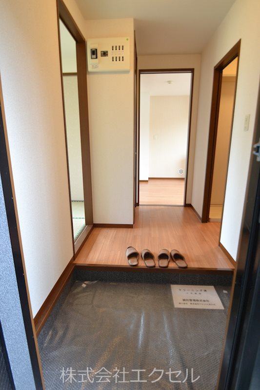 玄関　シューズボックス完備です。