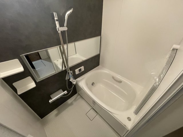 バス・シャワールーム　浴室乾燥・追い炊き機能付きのバスルーム♪