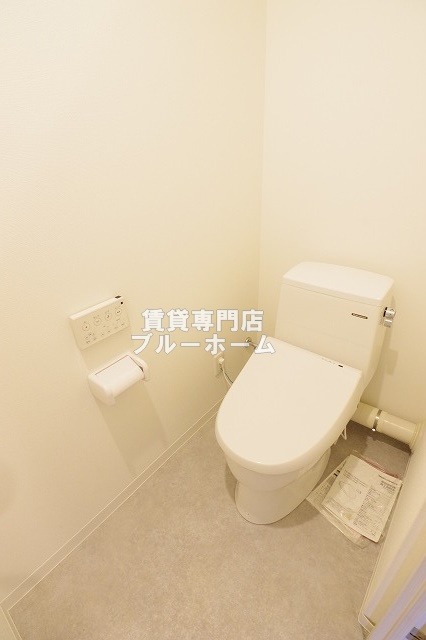 トイレ　ウォシュレット付き！