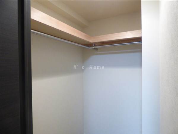 収納　ウォークインクローゼットでタンスいらず。