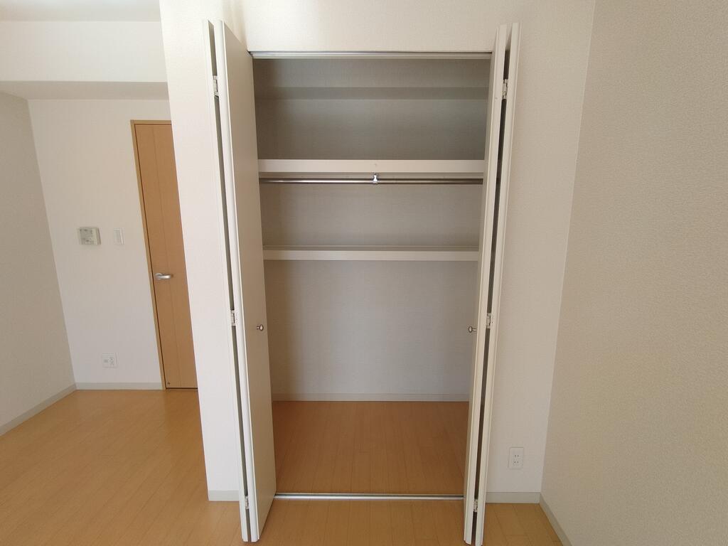 収納　クローゼット付きで収納も困りません♪（同仕様写真）
