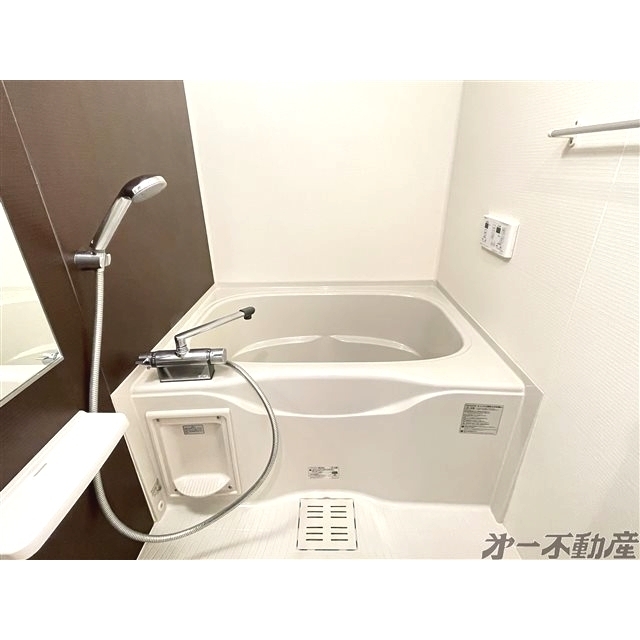 バス・シャワールーム　バスルーム