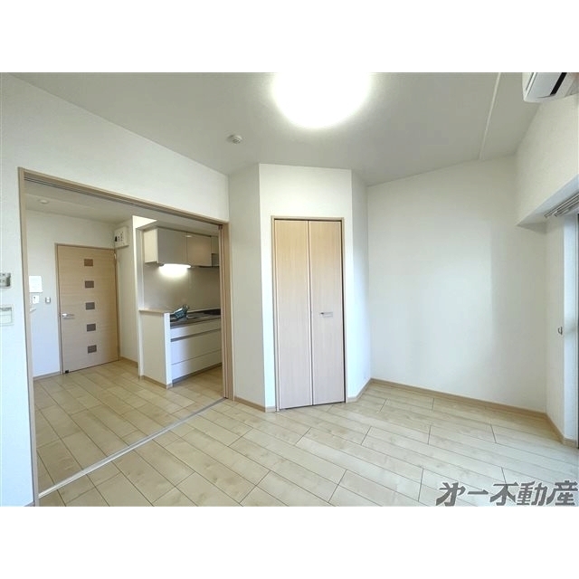 建物外観　洋室