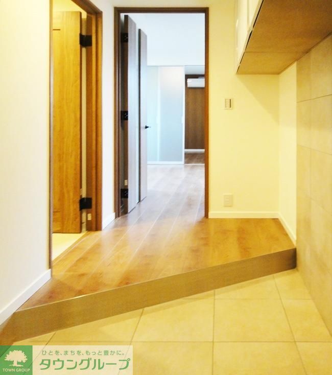 玄関　お部屋探しは株式会社　タウンハウジング　までお気軽にお問合…