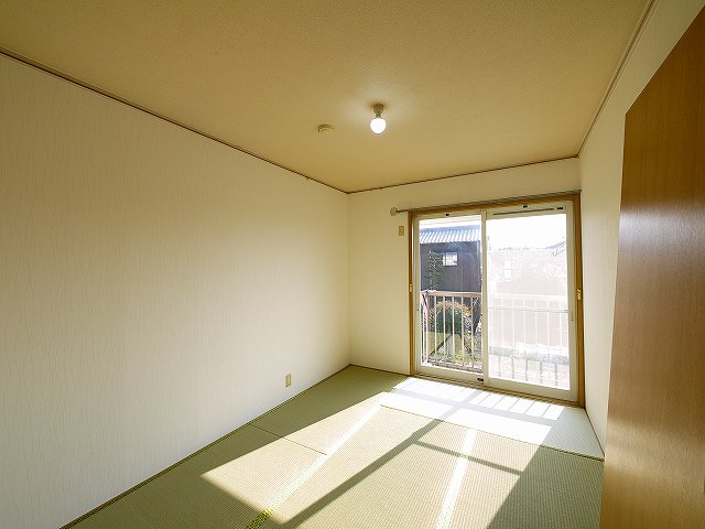 その他部屋・スペース　柔らかい畳が心地よい和室