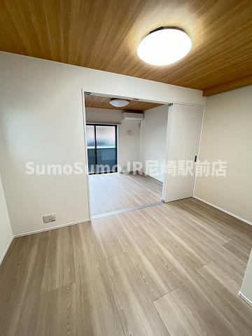 居室・リビング　居間です