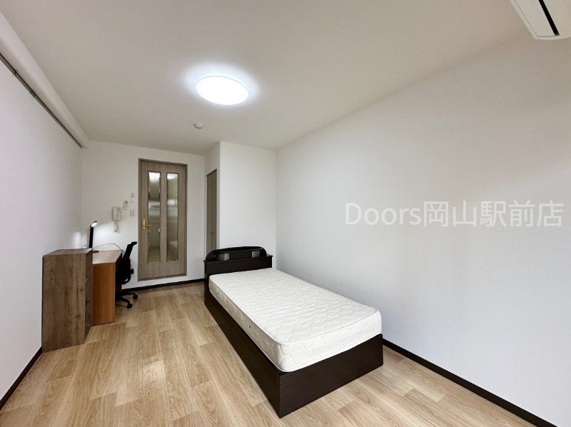 居室・リビング　※他号室の写真になります