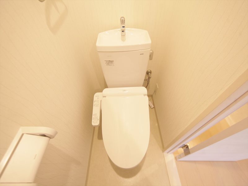 トイレ　温水洗浄便座付トイレ
