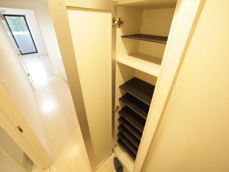 玄関　玄関（シューズボックス完備）