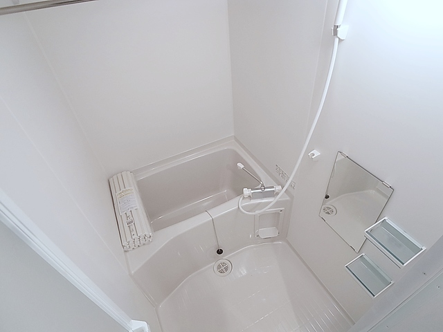 バス・シャワールーム　浴室乾燥機能完備のバスルーム