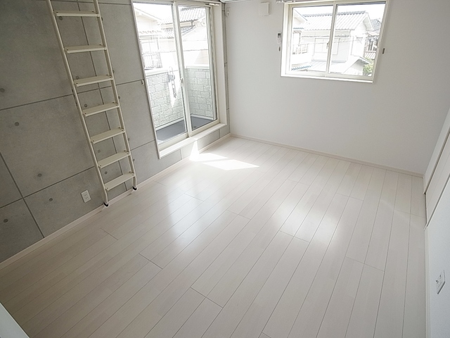 居室・リビング　清潔感のあるお部屋で非常に美麗