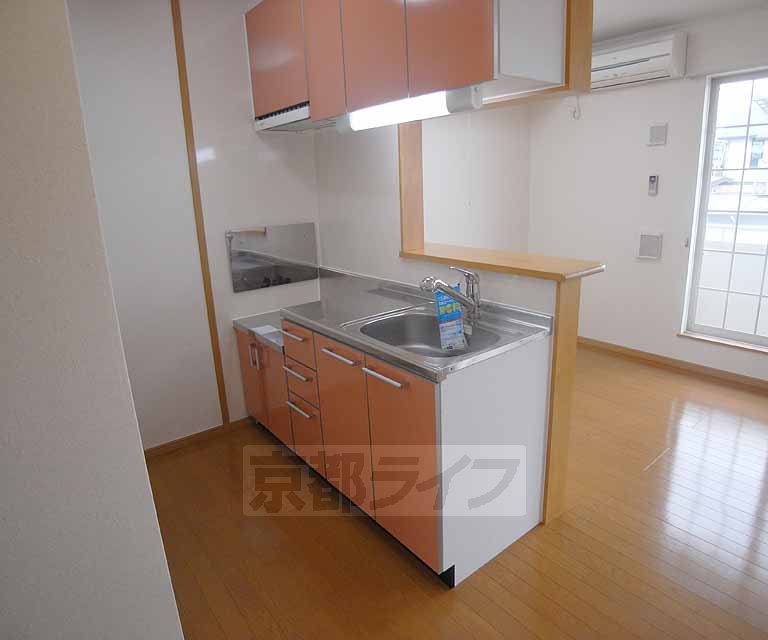 キッチン　対面式なので会話も弾みます