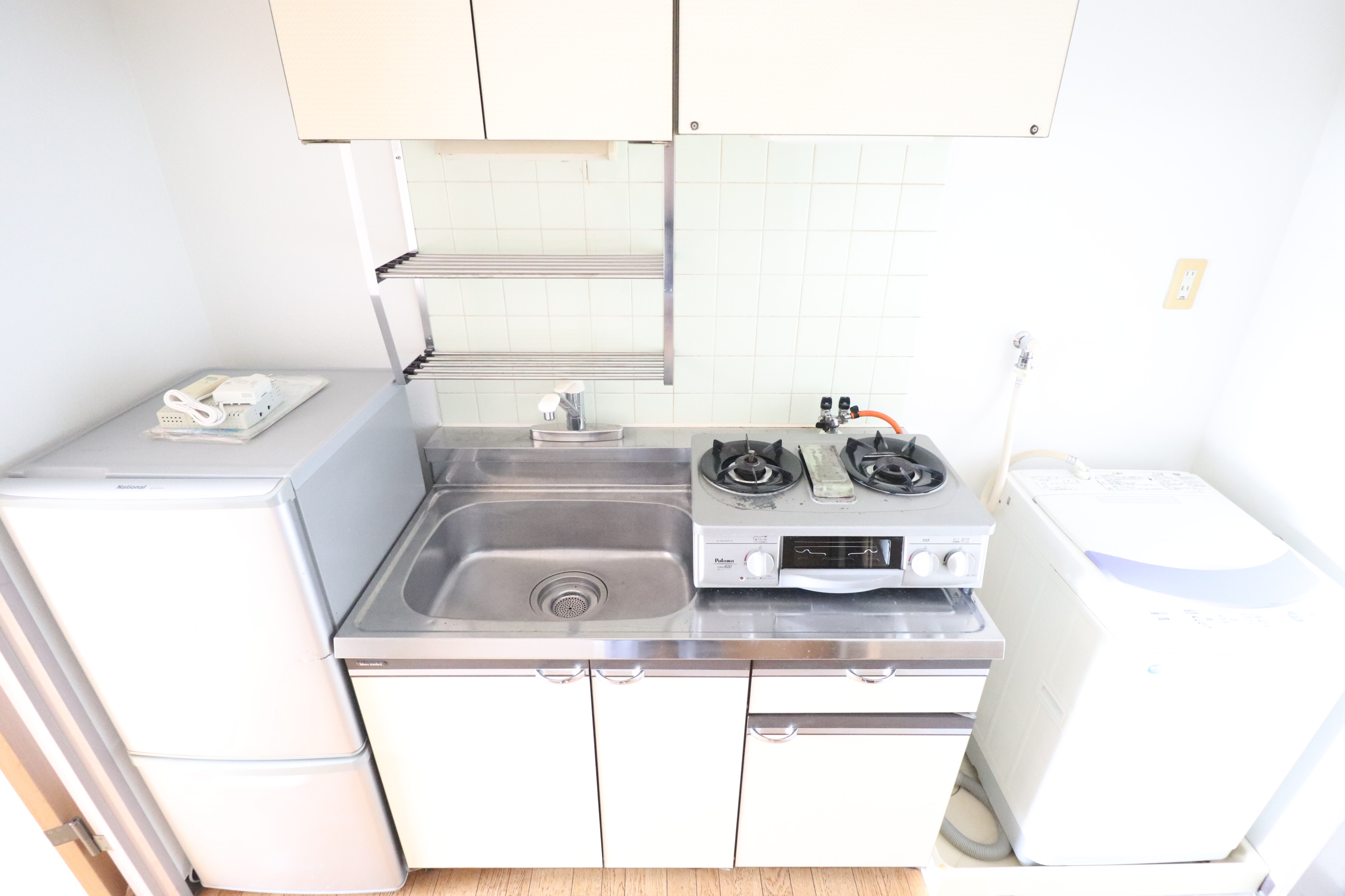 キッチン　嬉しいコンロなどが付いています♪