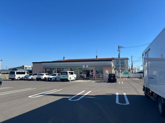 コンビニ　セブンイレブン釧路星が浦大通5丁目店（コンビニ）まで703m