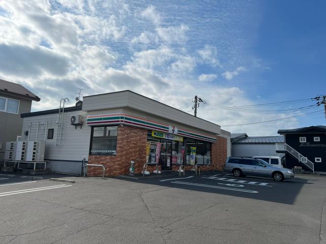 コンビニ　セブンイレブン釧路星が浦北3丁目店（コンビニ）まで1073m