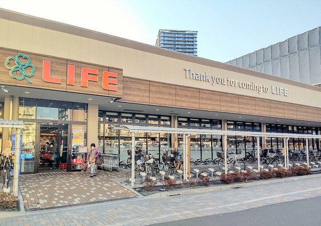スーパー　ライフ蕨駅前店（スーパー）まで362m