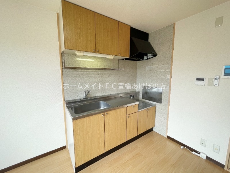 キッチン　同型別部屋写真（反転）