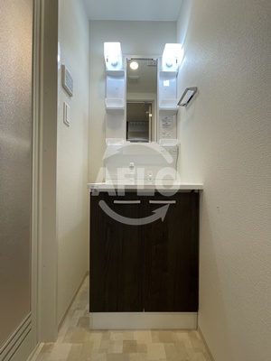 洗面設備　ファステート難波ラグジュ　独立洗面台