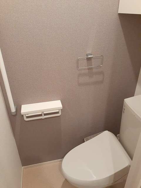 トイレ　温水洗浄便座