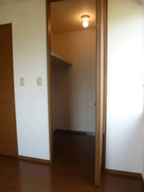 収納　ウォークインクローゼット