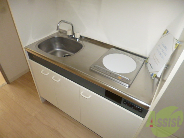 キッチン　ゆったりと一人暮らしには十分のスペースです