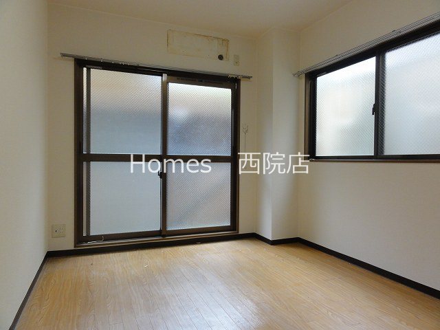 居室・リビング　別号室参考写真