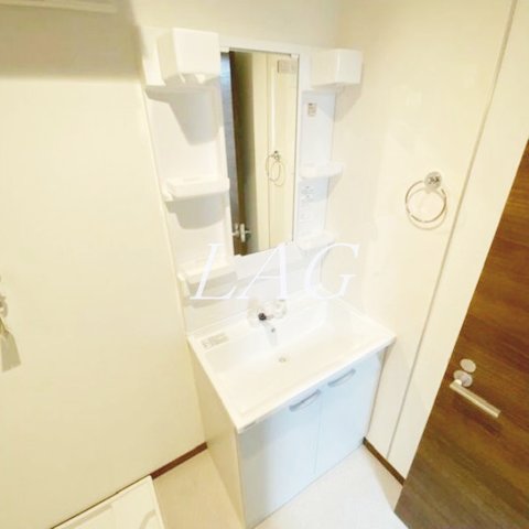 洗面設備　独立洗面台です。