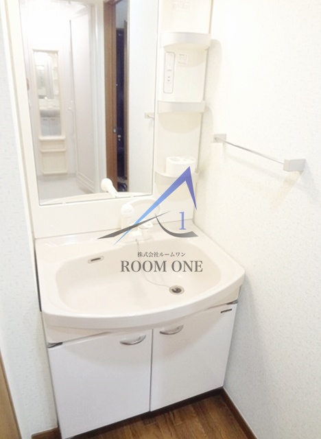 洗面設備　独立洗面台です。