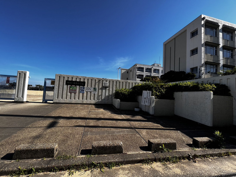 小学校　中崎小学校（小学校）まで460m